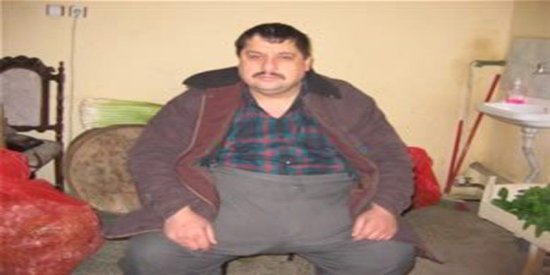 Kurtuluşu böbreğini satmada görüyor