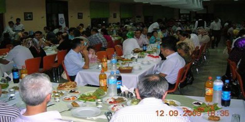Eğitim Bir-sen İftarda Buluşturdu Eğitim Bir-sen İftarda Buluşturdu