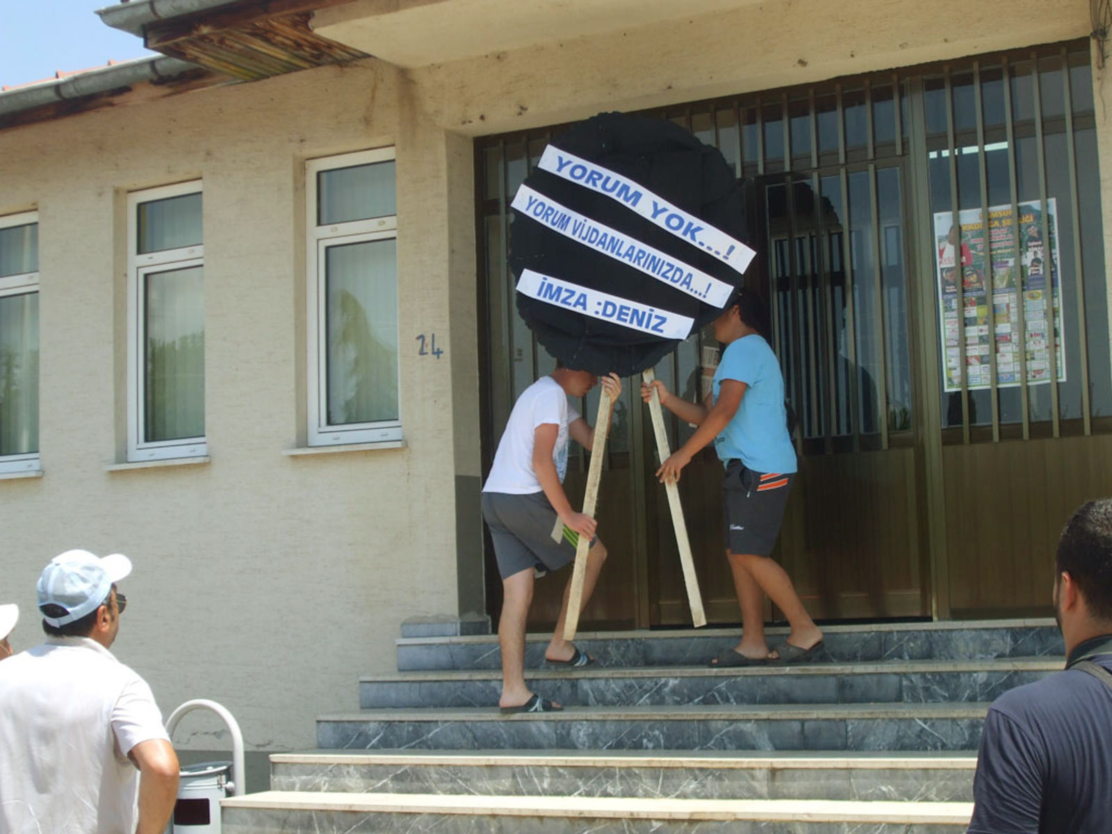 Dereköy`de Yorumsuz Miting