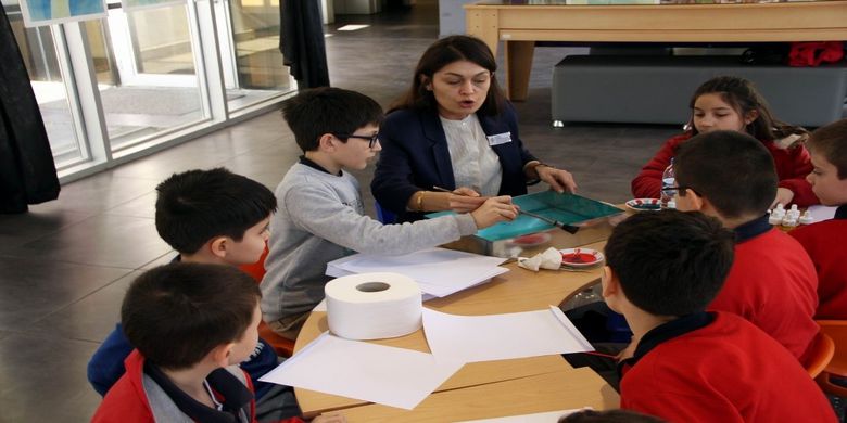 Minikler Ebru Yaptı Minikler Ebru Yaptı