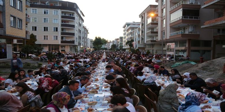 Atakum'da Dev İftar Buluşması Atakum'da Dev İftar Buluşması