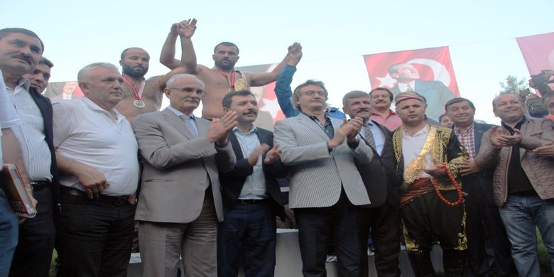 Güreşin Fatihi 'Atlı' Güreşin Fatihi 'Atlı'