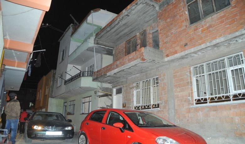 Çatıdan Düşen Kadın Ağır Yaralandı