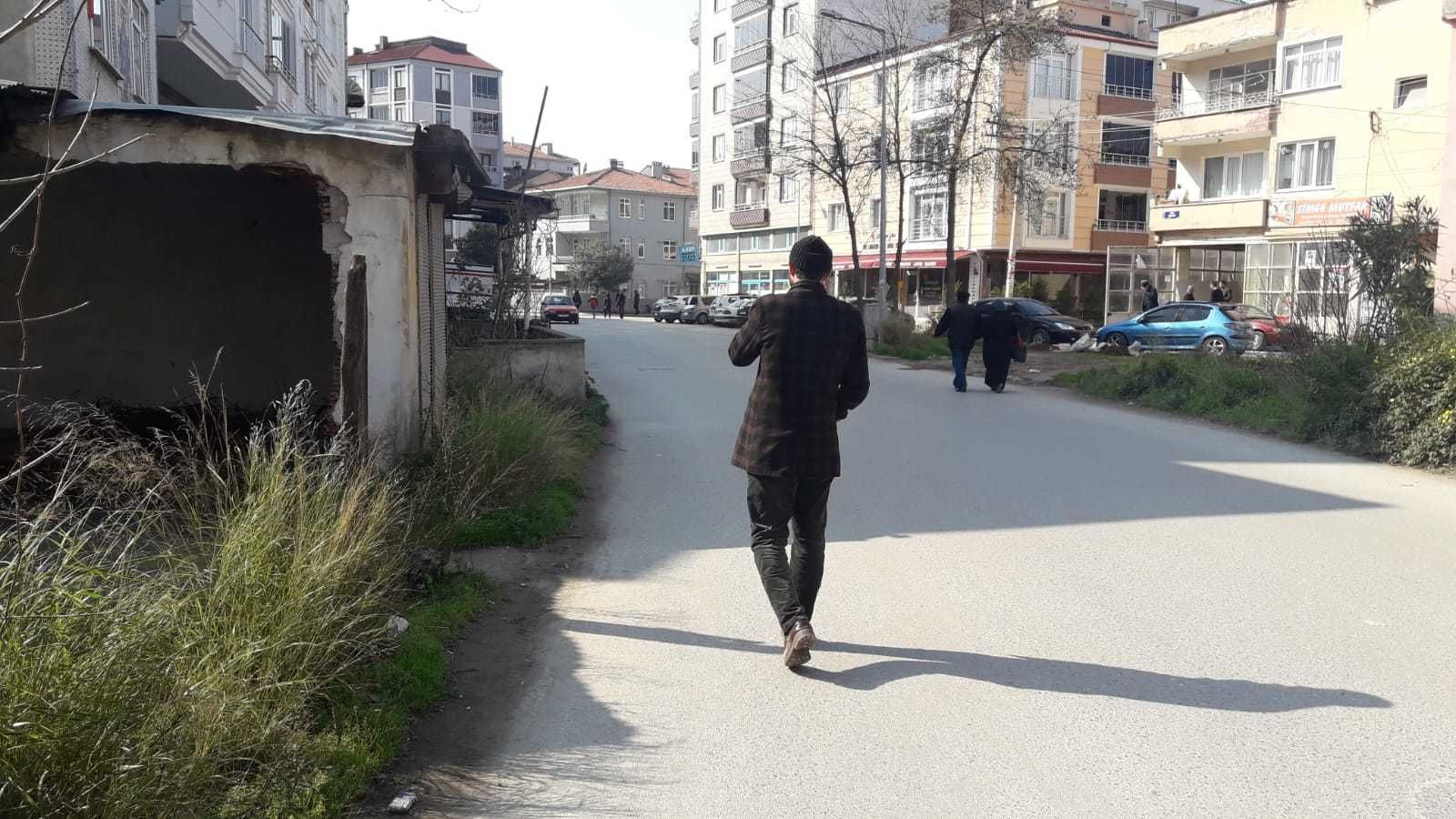 Kaldırımsız Cadde!