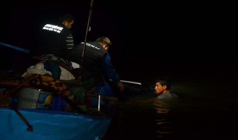 Samsun’da cip denize uçtu
Samsun’da cip denize uçtu