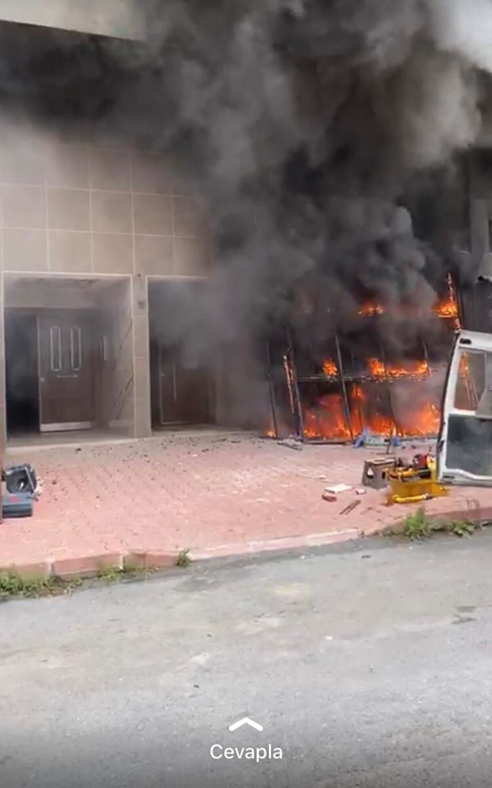 Bafra'da İş Hanında Yangın