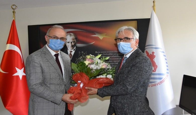 OMÜ Tıp Fakültesinde devir teslim
OMÜ Tıp Fakültesinde devir teslim