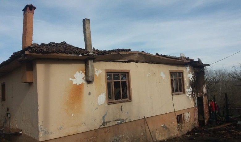 Çarşamba’da ev yangını
Çarşamba’da ev yangını