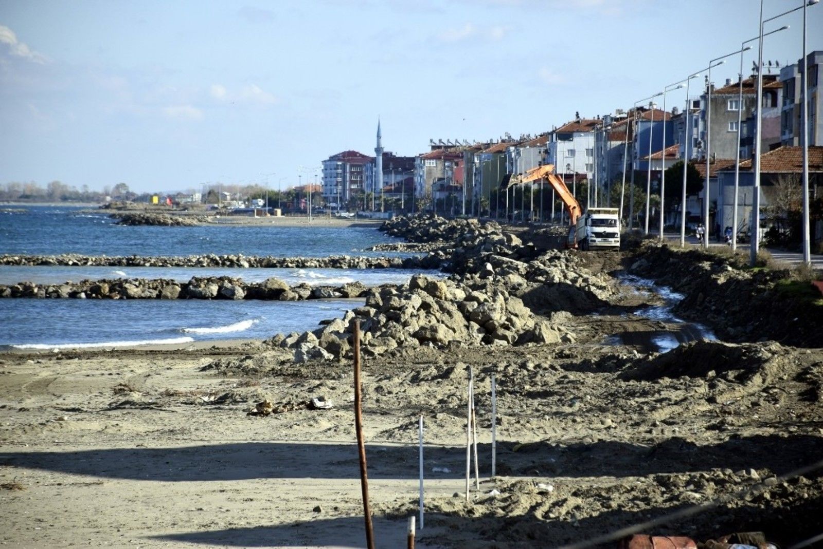 Yakakent’e dalgakıran
