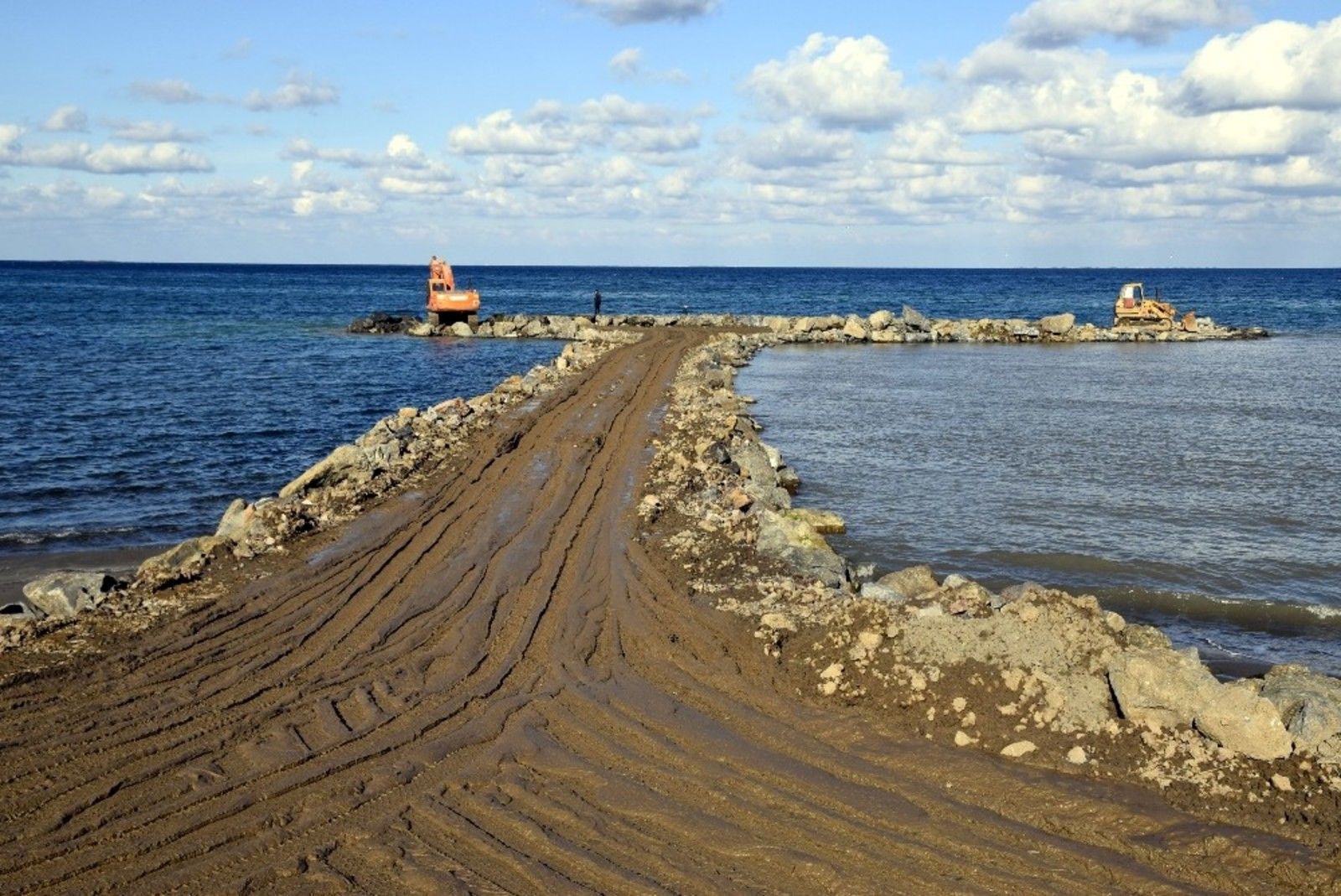 Yakakent’e dalgakıran
