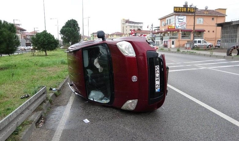 Samsun’da takla atan aracın sürücüsünü emniyet kameri kurtardı
Samsun’da takla atan aracın sürücüsünü emniyet kameri kurtardı
