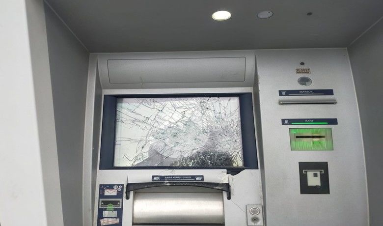 ATM’lerde şaşırtan görüntü
ATM’lerde şaşırtan görüntü