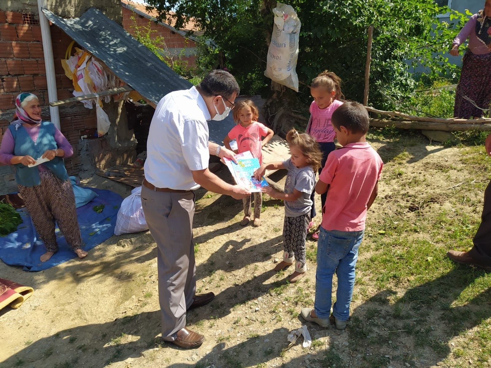 İhtiyaç sahibi 2 aileye ev
