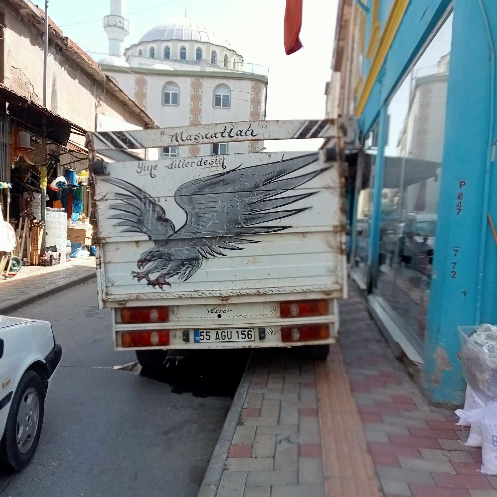 Bafra'dan kaldırıma araç parkı manzaraları