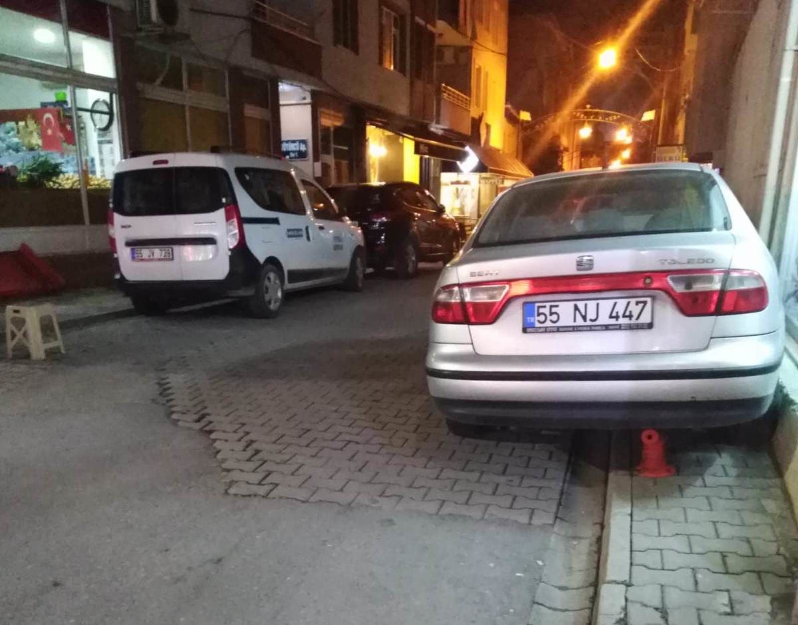Bafra'dan kaldırıma araç parkı manzaraları