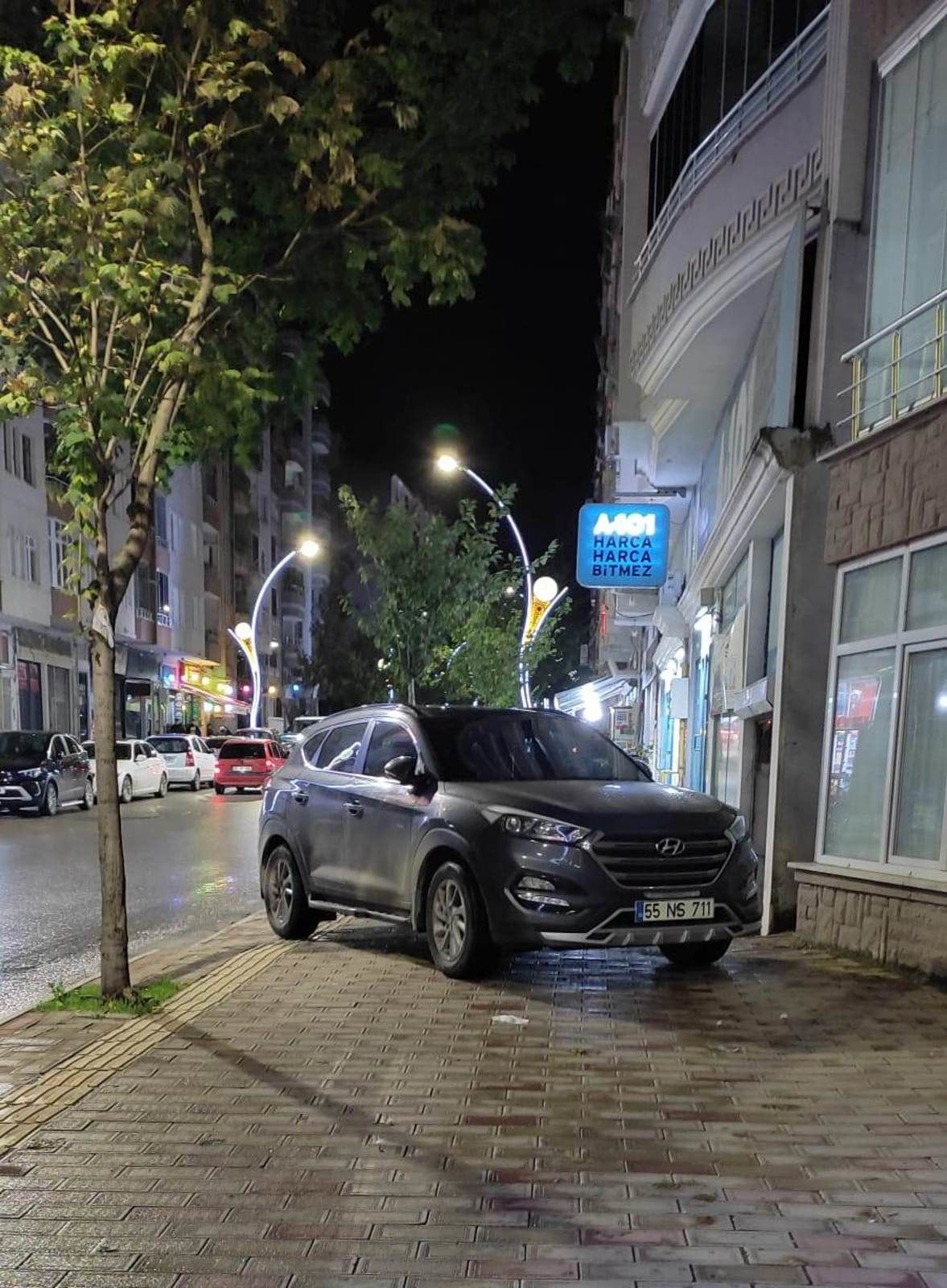 Bafra'dan kaldırıma araç parkı manzaraları