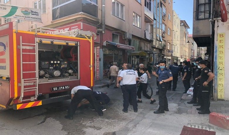 Yangın faciasını tek başına önledi
Yangın faciasını tek başına önledi