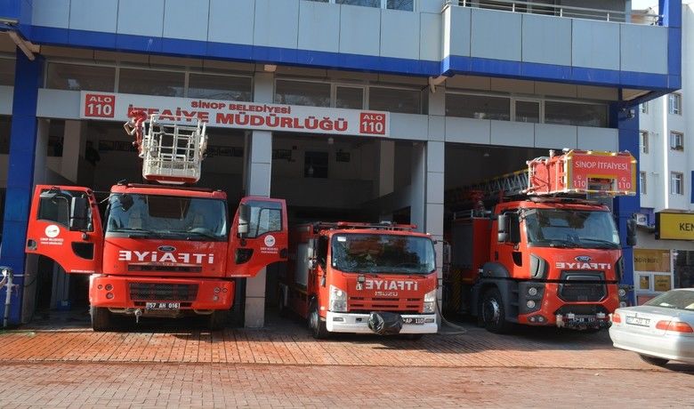 Sinop’ta dalgalı deniz uyarısı
Sinop’ta dalgalı deniz uyarısı