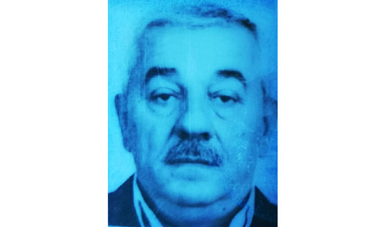 Armut ağacından düşüp öldü
Armut ağacından düşüp öldü
