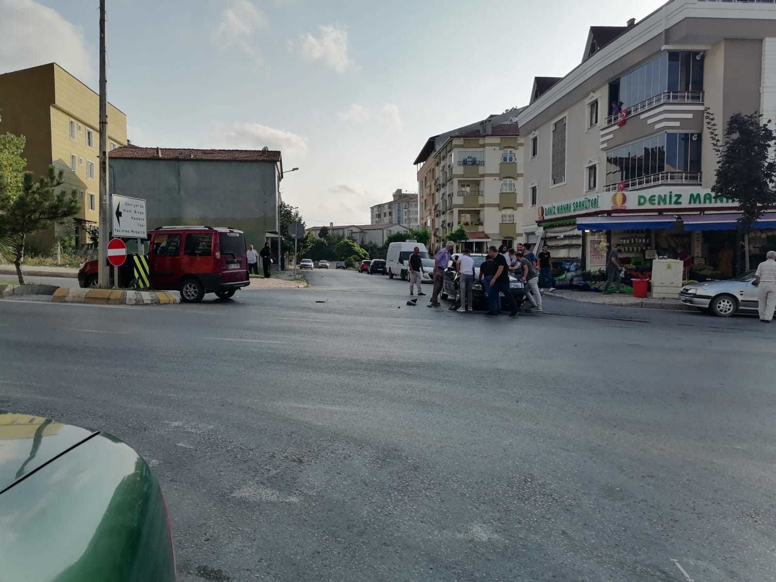 Bafra’da Maddi Hasarlı Trafik Kazası