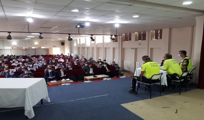 Servis şoförlerine seminer
Servis şoförlerine seminer