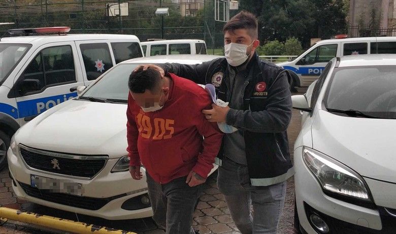 İş yerinde uyuşturucu satışına gözaltı
İş yerinde uyuşturucu satışına gözaltı