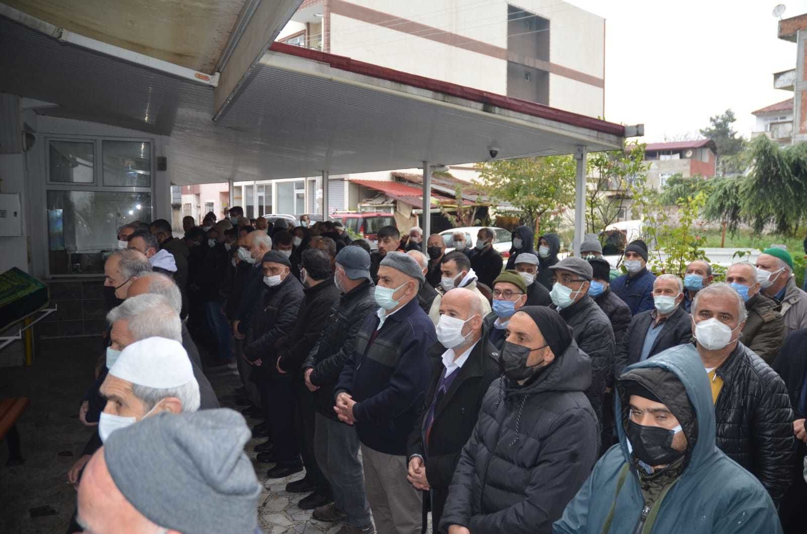 Ahmet Mavi Dualarla Defnedildi