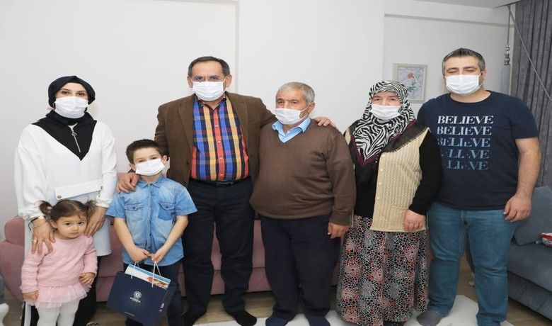 Çocukların hediyesi Başkan Demir’den
Çocukların hediyesi Başkan Demir’den