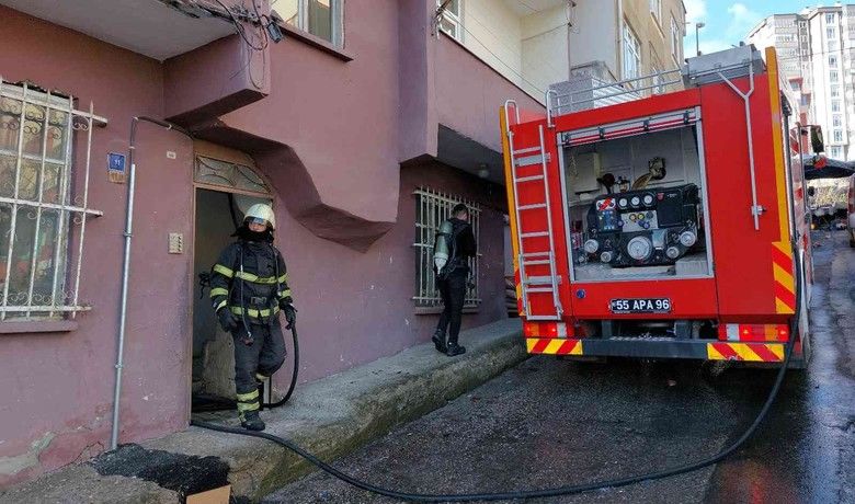 Terasta yangın
Terasta yangın