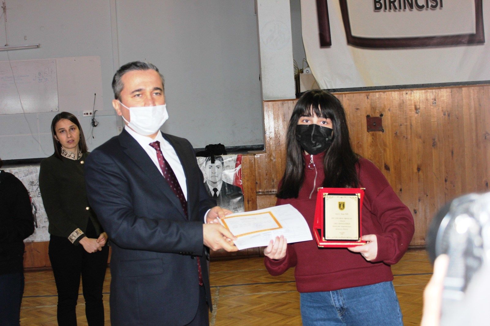 Bafra’da 24 bin öğrenci karnelerini aldı
