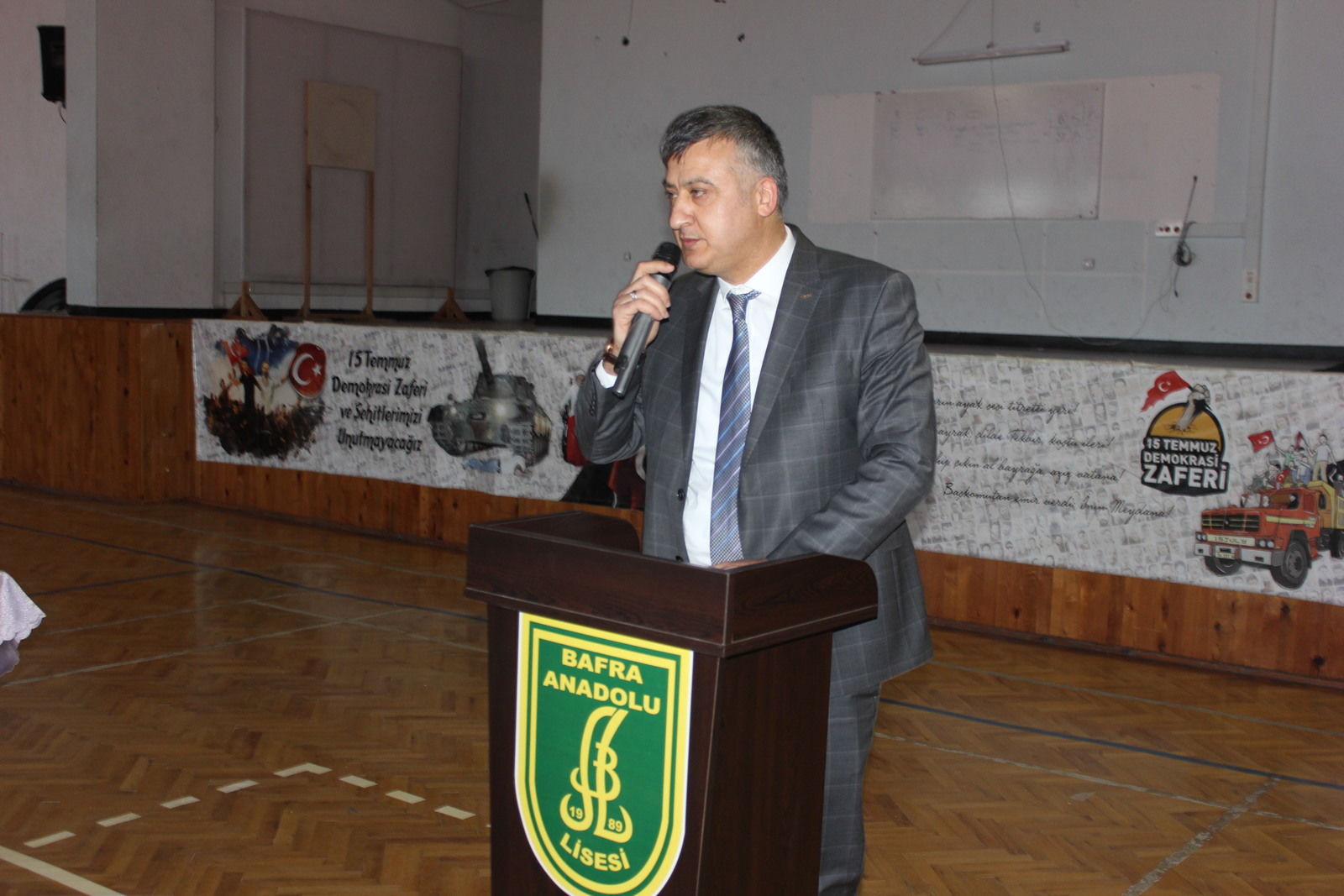 Bafra’da 24 bin öğrenci karnelerini aldı
