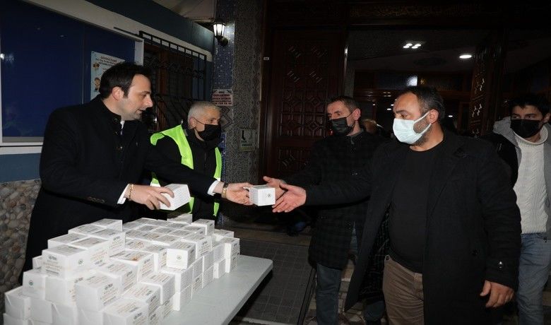 İlkadım’dan 6 bin kandil simidi
İlkadım’dan 6 bin kandil simidi