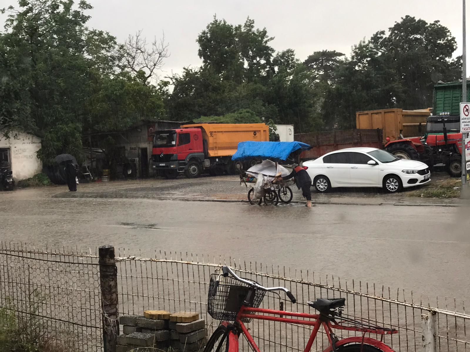 Bafra'da sağanak yağmur