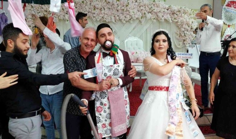 Düğünde damada şok
Düğünde damada şok
