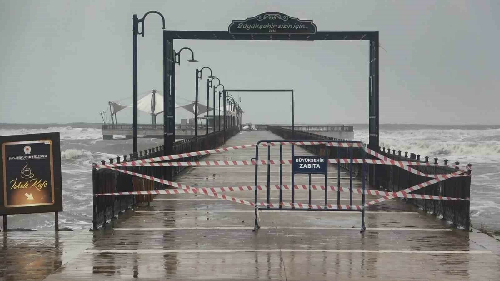 Karadeniz’de dev dalgalar

