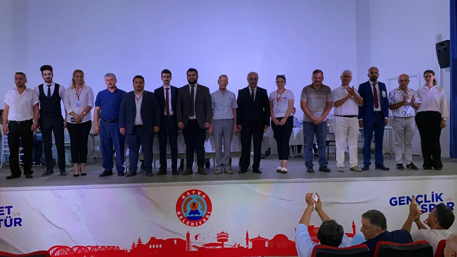 Chp Delegesi Başkanını Seçti