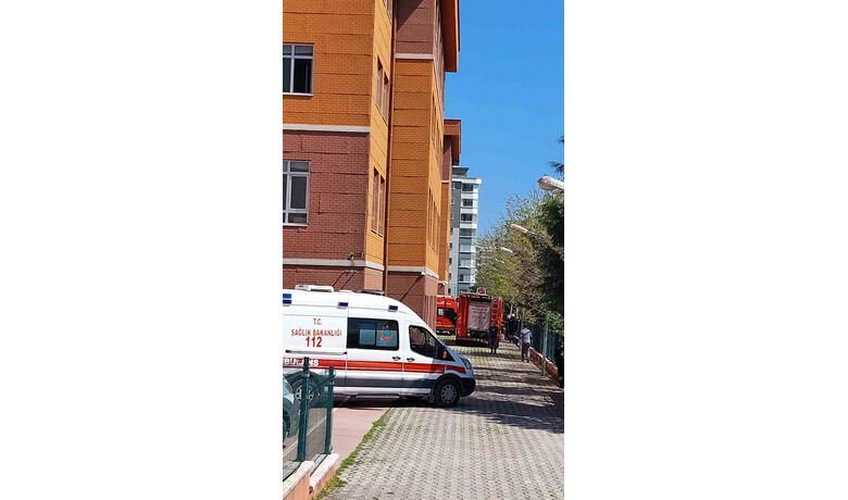 Okulda yangın paniği
Okulda yangın paniği