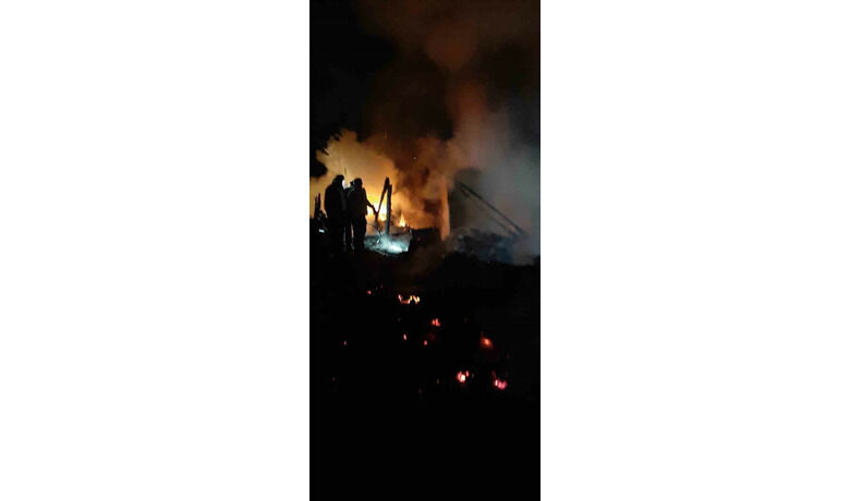 Ev yangını korkuttu
Ev yangını korkuttu