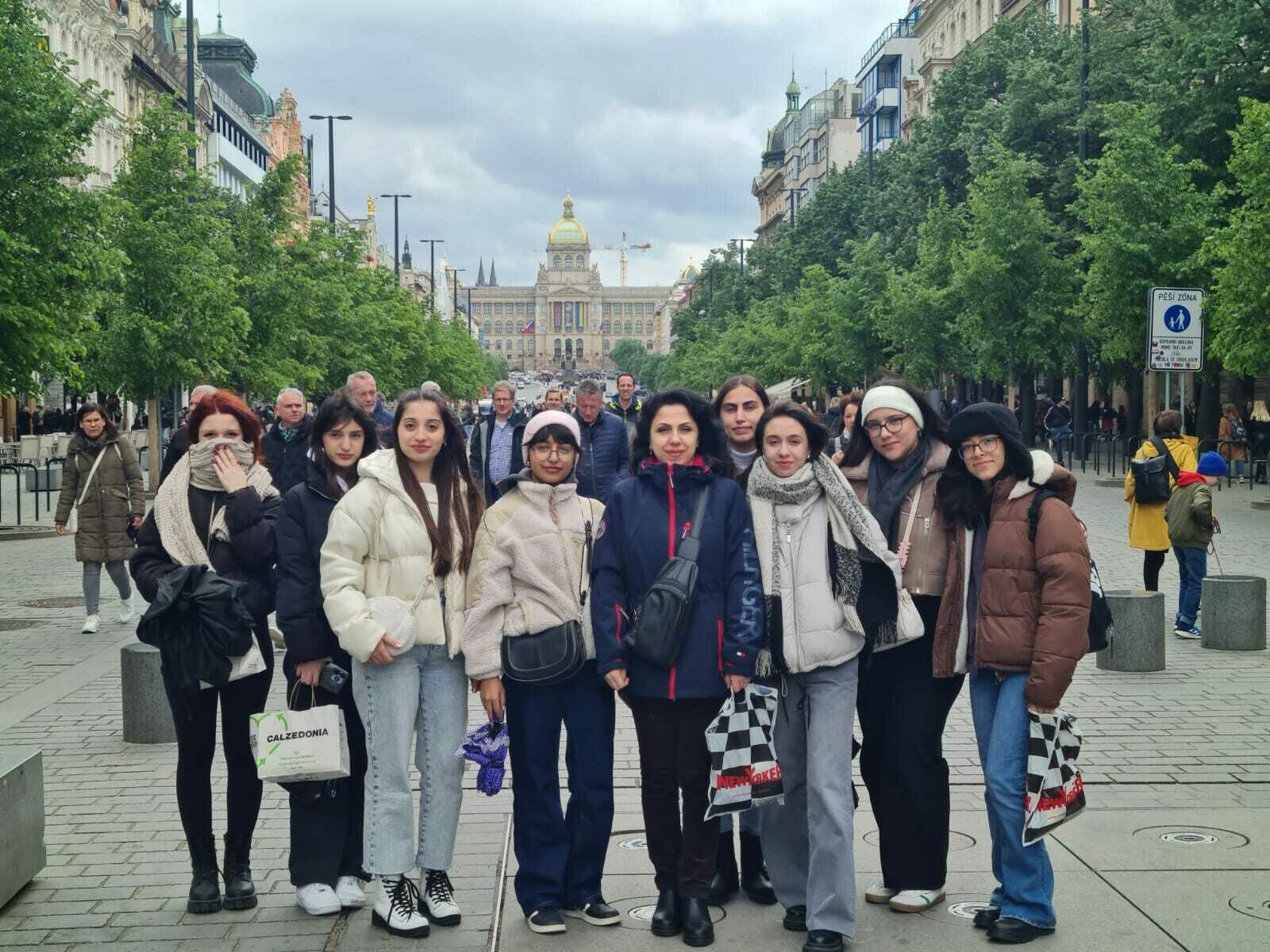 Bal’lı Öğrenciler Prag’da