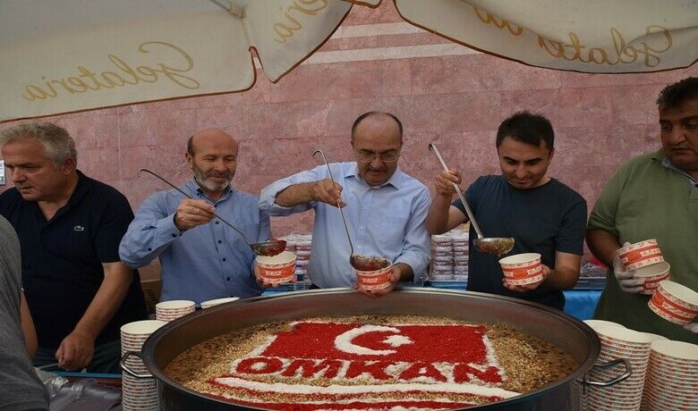 OMÜ’de aşure ikramı
OMÜ’de aşure ikramı