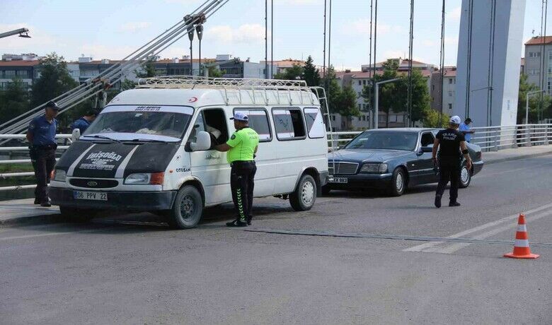 Sürücülere sıkı denetim
Sürücülere sıkı denetim