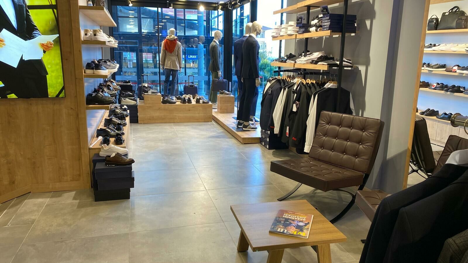 Kiğılı, Norapark AVM giriş katta açıldı