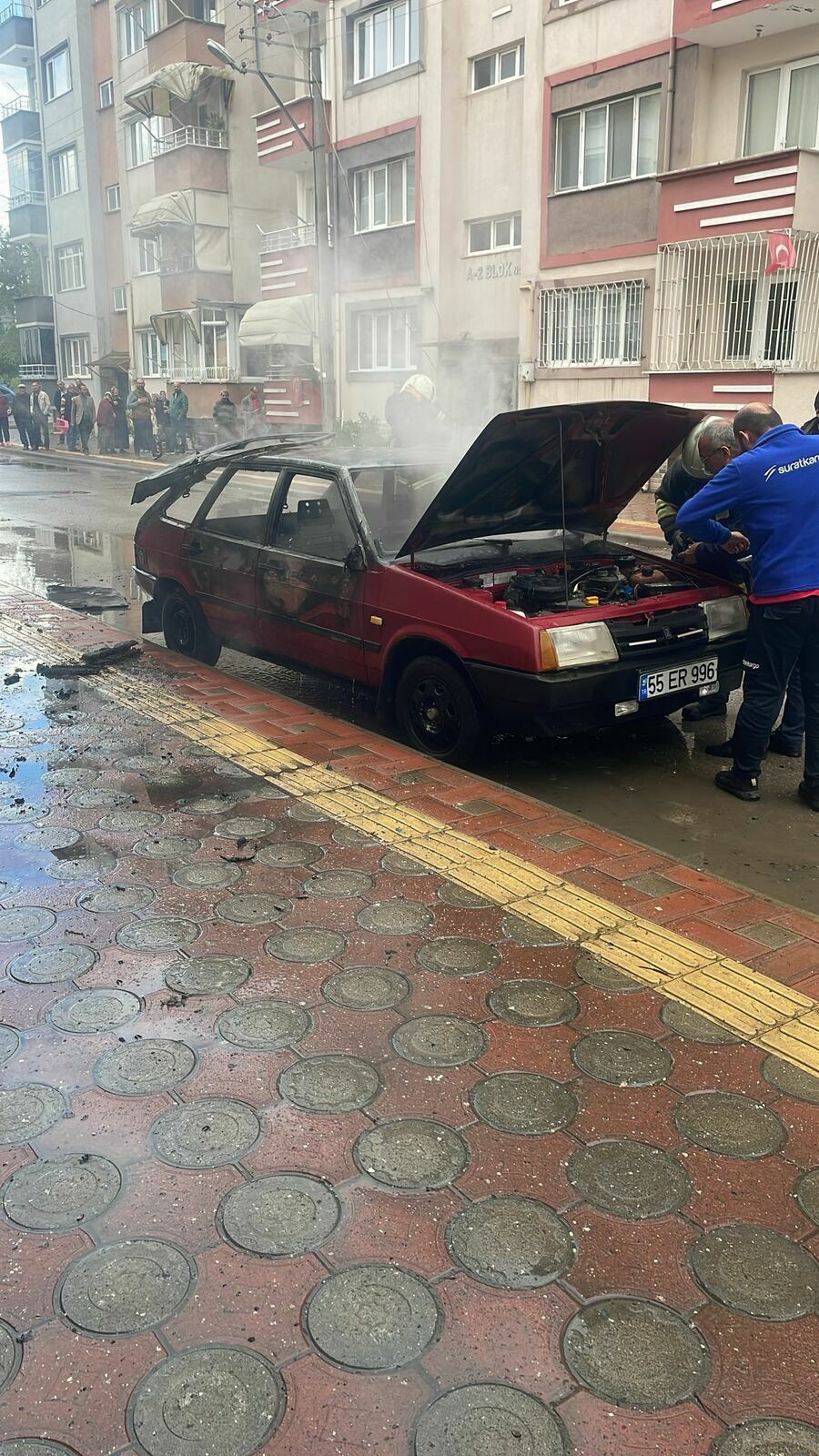 Park Halindeki Araçta Yangın!