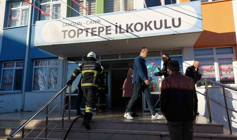 Okulda yangın paniği
Okulda yangın paniği