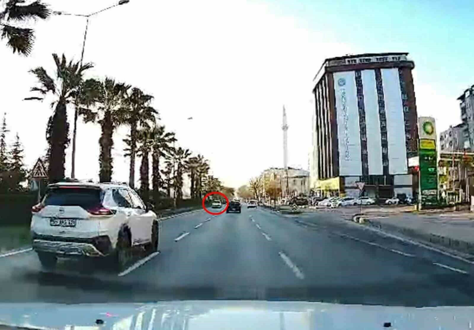 Trafikte şok görüntü
