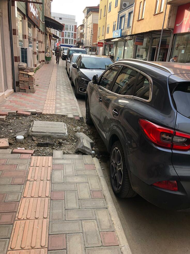 Bir İşi De Düzgün Bırakın! Bir İşi De Düzgün Bırakın!
