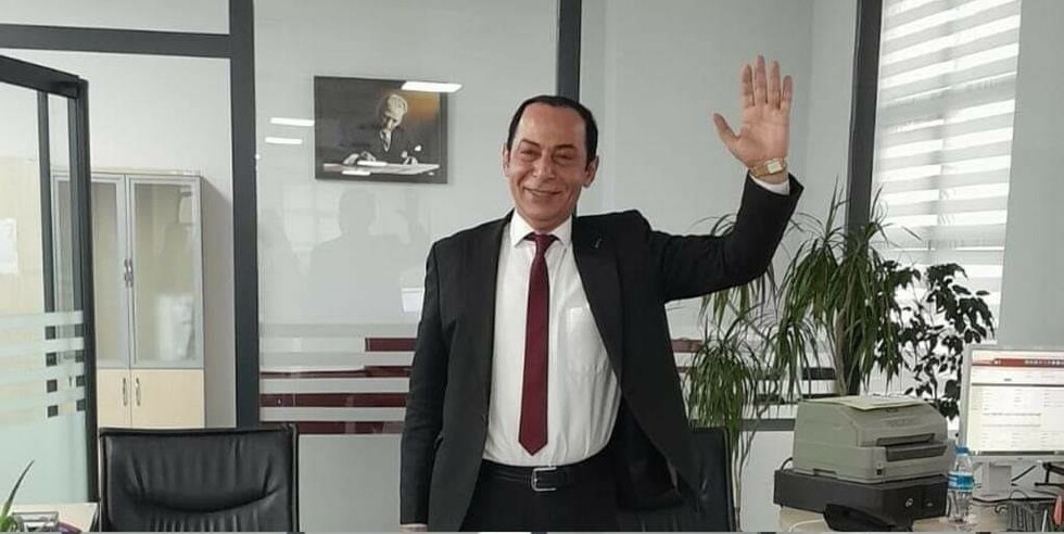 Efsane Vergi Dairesi Memuru Emekli Oldu Efsane Vergi Dairesi Memuru Emekli Oldu